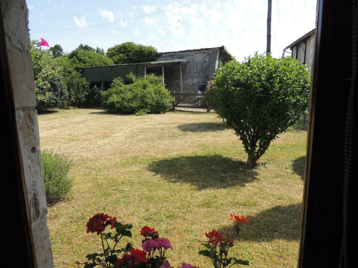 Chocolate Box Cottage Parzac Exterior photo